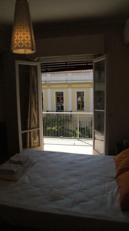 The Victoria Square Exceptional Apartments Афины Экстерьер фото
